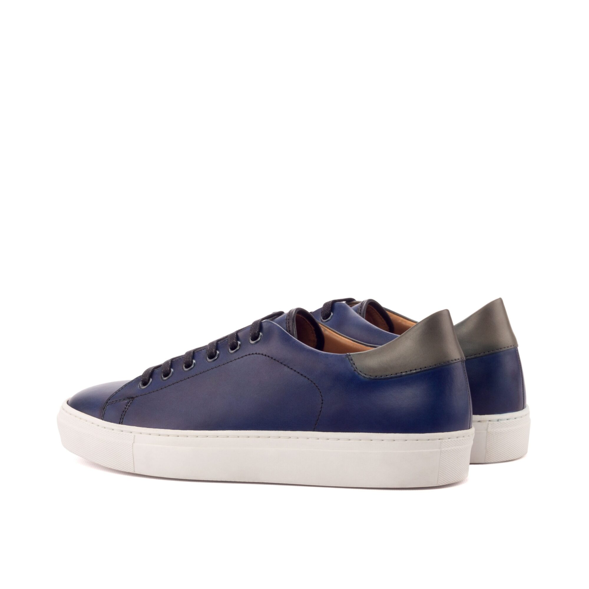 Trainer - Image 2
