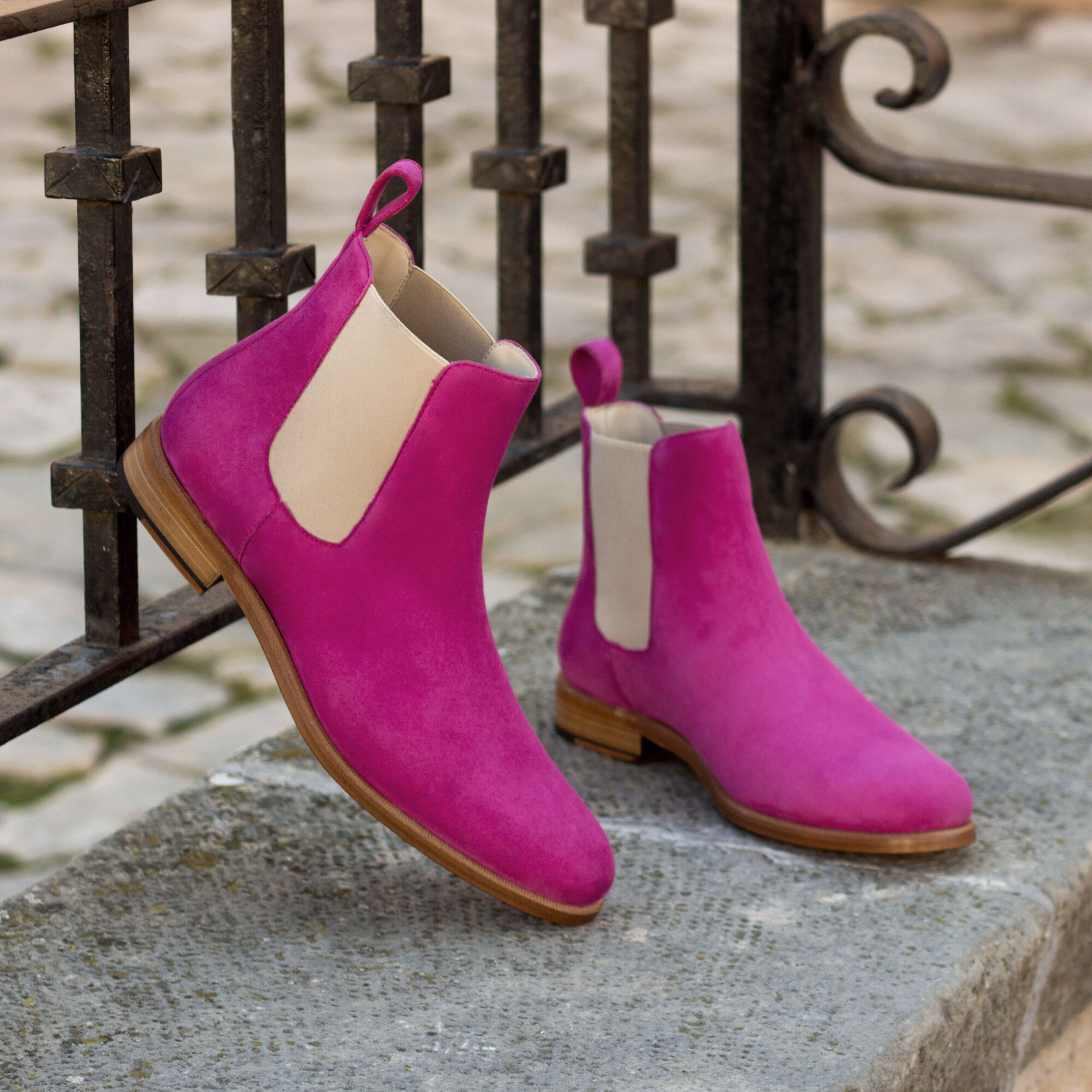 Women's Chelsea Boot - Image 4