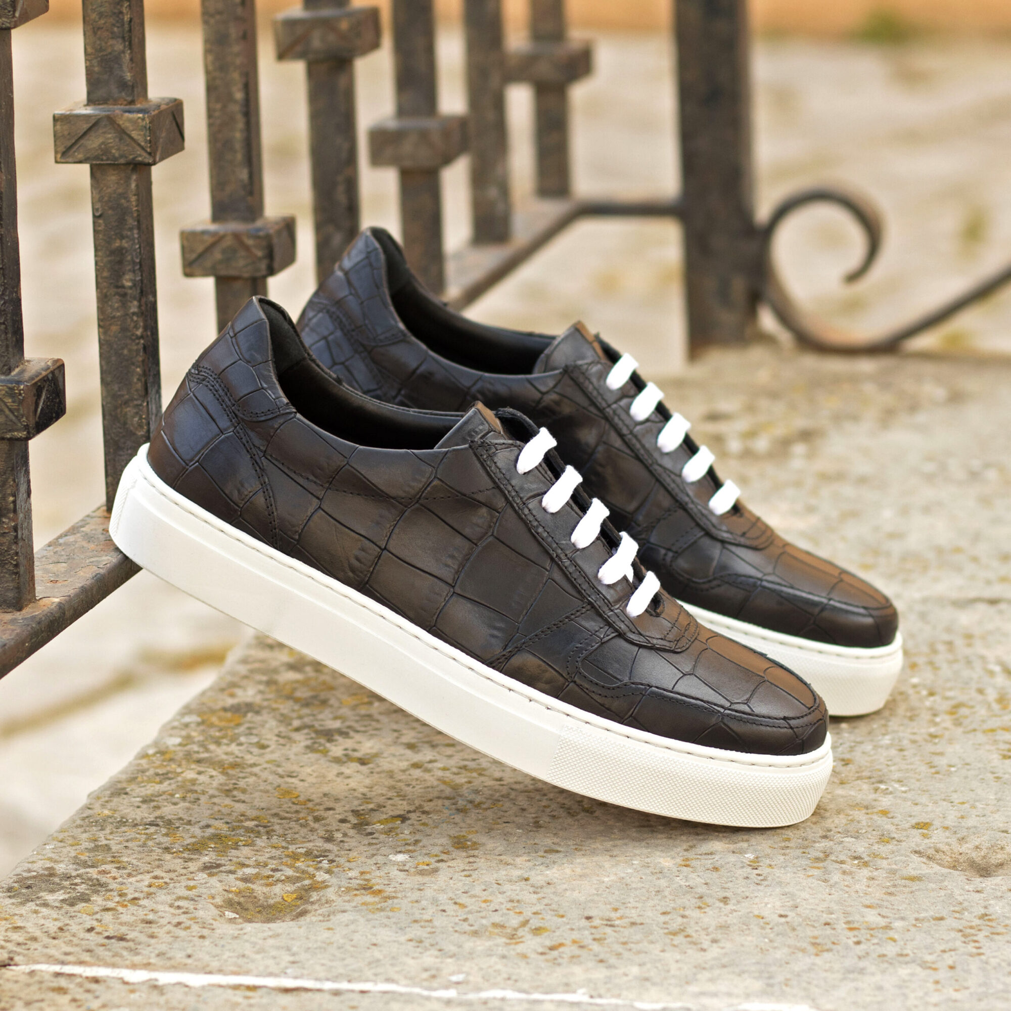 Women's Trainer - Image 4