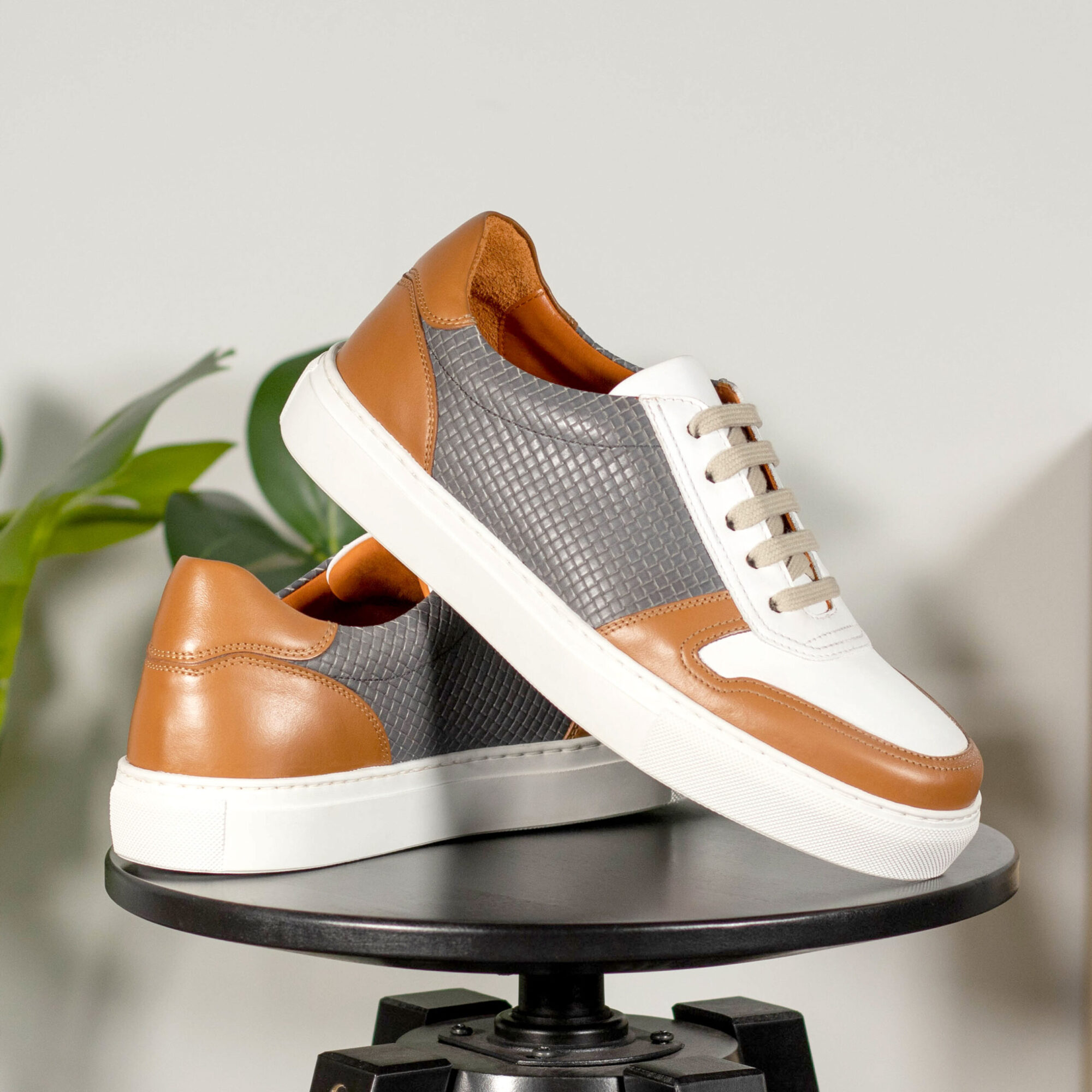 Women's Trainer - Image 5